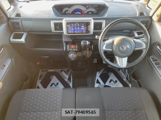 Toyota Pixis Mega 2017-10 8646711-1