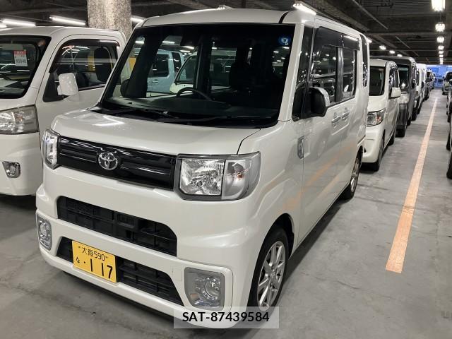Toyota Pixis Mega 2017-05 8647611-1
