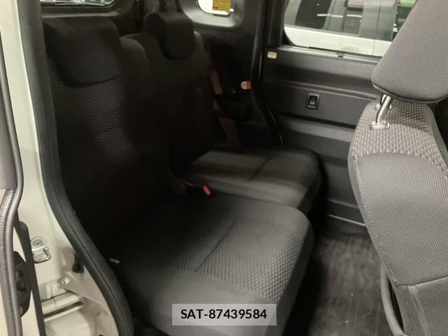 Toyota Pixis Mega 2017-05 8647611-6