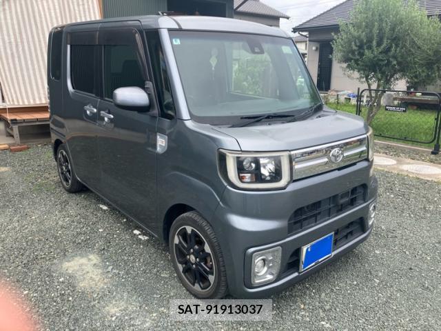 Toyota Pixis Mega 2016-06 8651081-1