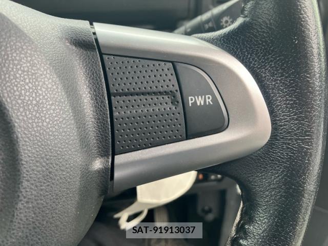 Toyota Pixis Mega 2016-06 8651081-16