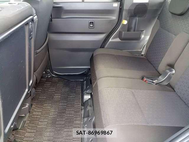 Toyota Pixis Mega 2020-04 8652049-13