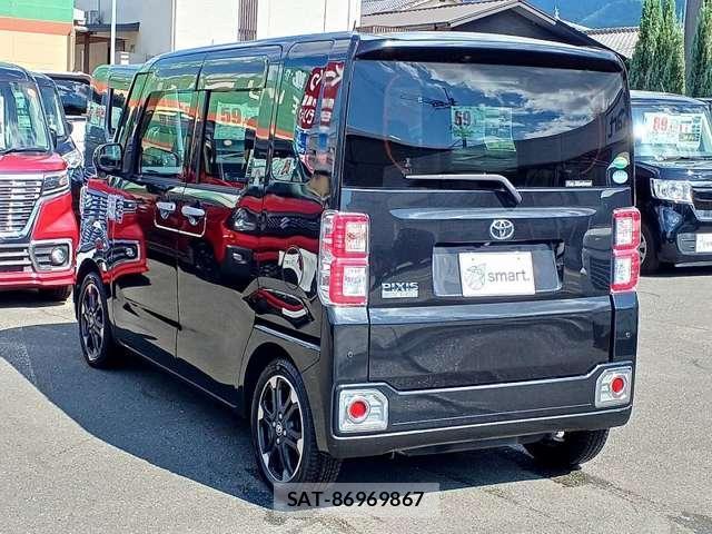 Toyota Pixis Mega 2020-04 8652049-18