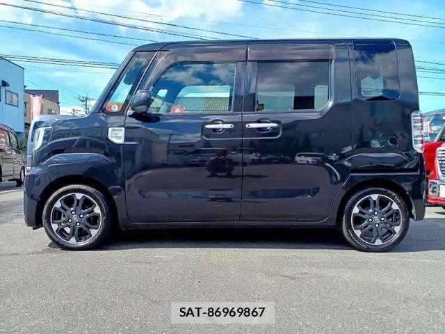 Toyota Pixis Mega 2020-04 8652049-3