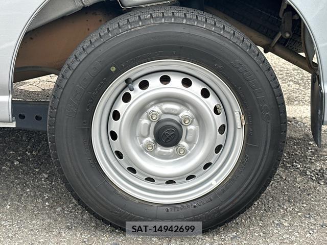 Toyota PIXIS VAN 2020-07 8649780-17