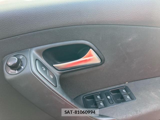 VolksWagen POLO 2013-12 8646680-16
