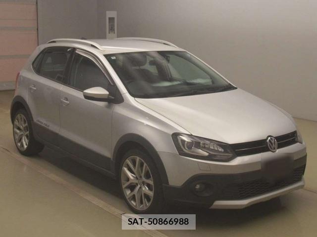 VolksWagen POLO 2015-03 8648901-0