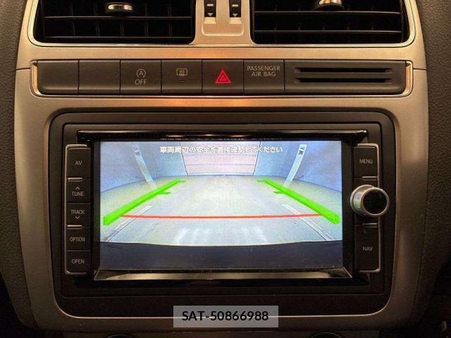 VolksWagen POLO 2015-03 8648901-6