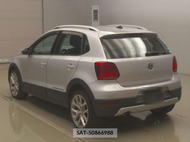VolksWagen POLO 2015-03 8648901-7