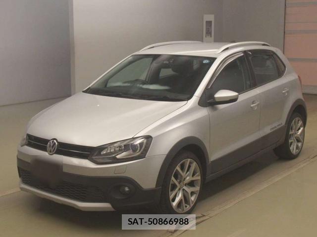 VolksWagen POLO 2015-03 8648901-9