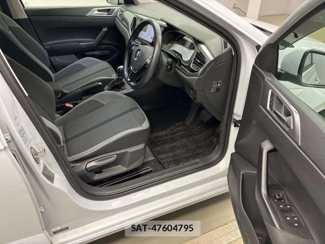 VolksWagen POLO 2018-06 8648905-3