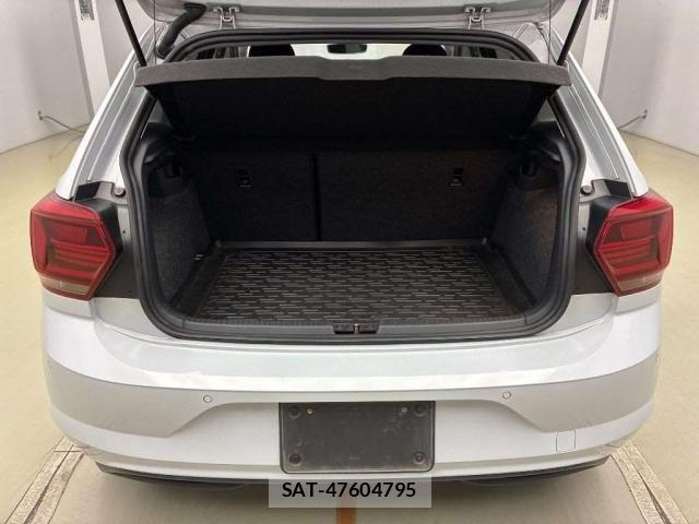 VolksWagen POLO 2018-06 8648905-5