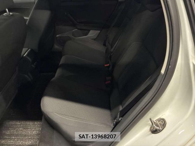 VolksWagen POLO 2019-03 8649008-6