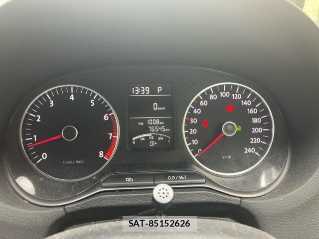 VolksWagen POLO 2010-09 8652913-16
