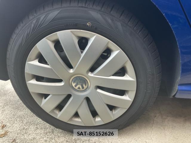 VolksWagen POLO 2010-09 8652913-5