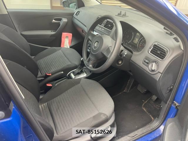 VolksWagen POLO 2010-09 8652913-8