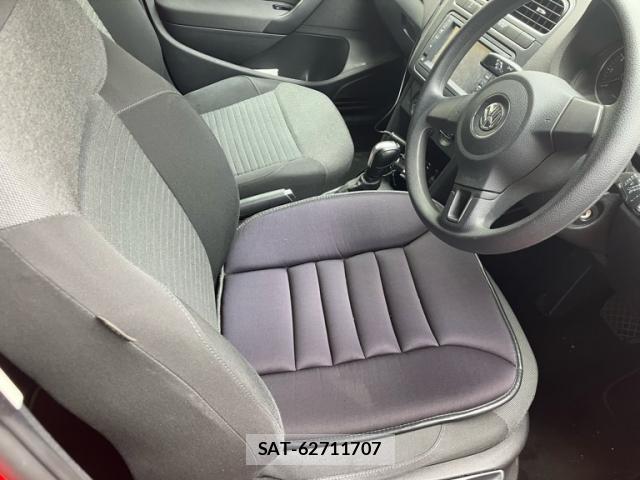 VolksWagen POLO 2011-09 8652916-8