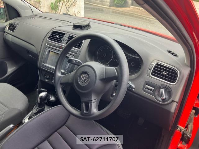 VolksWagen POLO 2011-09 8652916-9