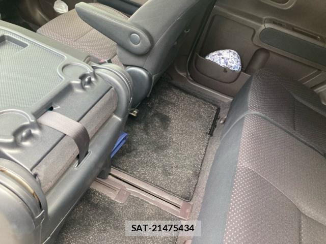 Toyota PORTE 2014-03 8646875-17