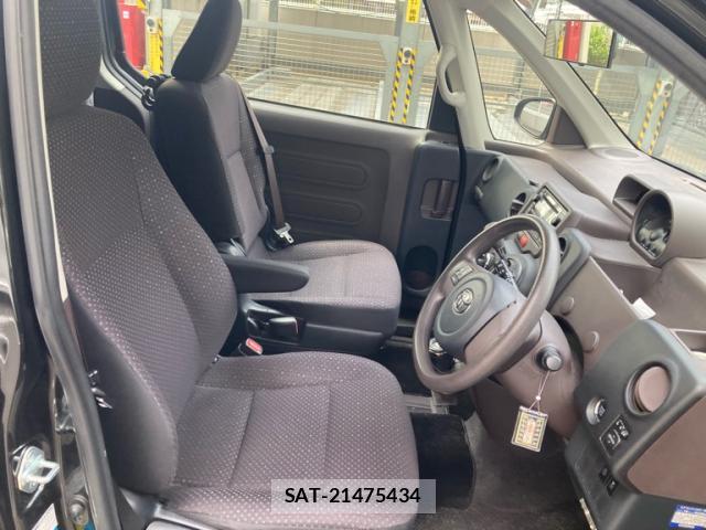 Toyota PORTE 2014-03 8646875-18