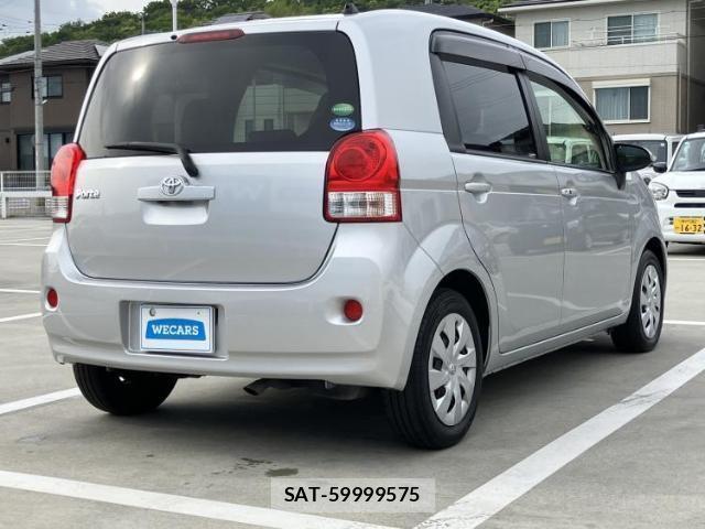 Toyota PORTE 2013-10 8647113-2