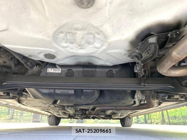 Toyota PORTE 2013-11 8649526-18
