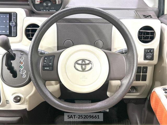 Toyota PORTE 2013-11 8649526-7