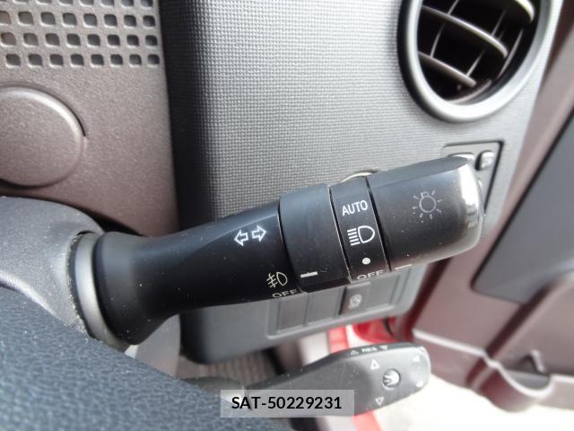 Toyota PORTE 2016-09 8650862-15