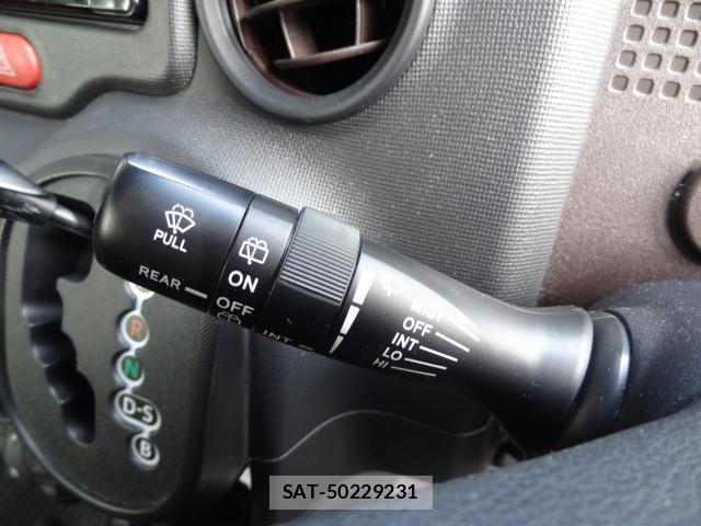 Toyota PORTE 2016-09 8650862-16