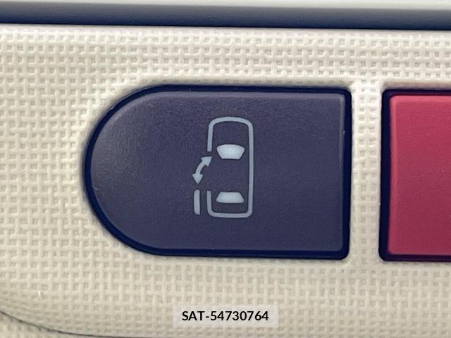 Toyota PORTE 2012-11 8651193-4