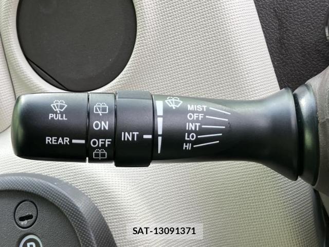 Toyota PORTE 2012-09 8651795-16