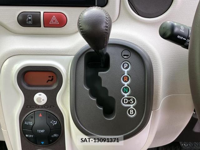 Toyota PORTE 2012-09 8651795-17