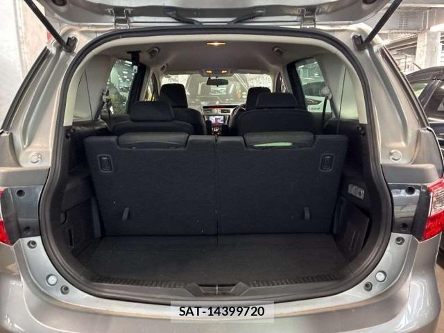 Mazda PREMACY 2014-01 8649248-4