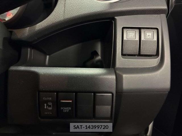 Mazda PREMACY 2014-01 8649248-6