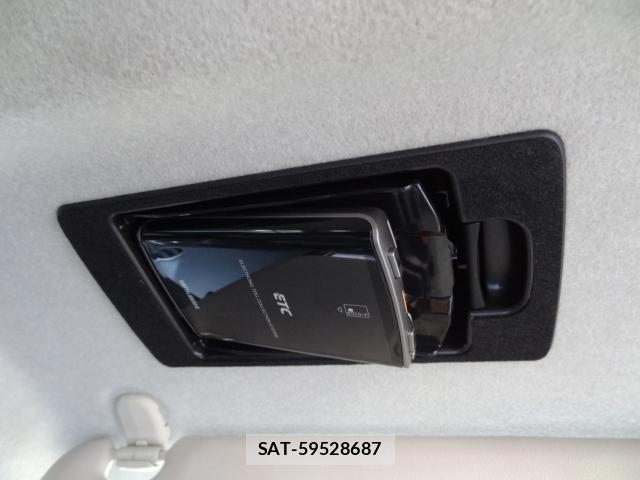 Mazda PREMACY 2012-06 8650860-12