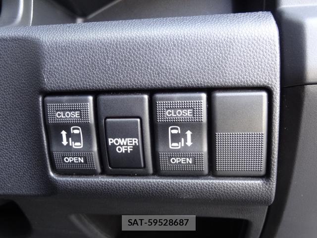 Mazda PREMACY 2012-06 8650860-5