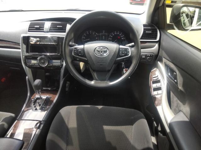 Toyota PREMIO 2021-08 8647530-2