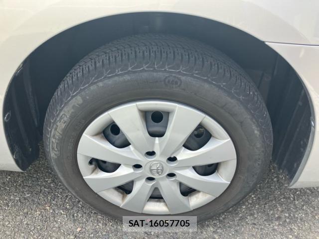 Toyota PREMIO 2017-05 8648623-3