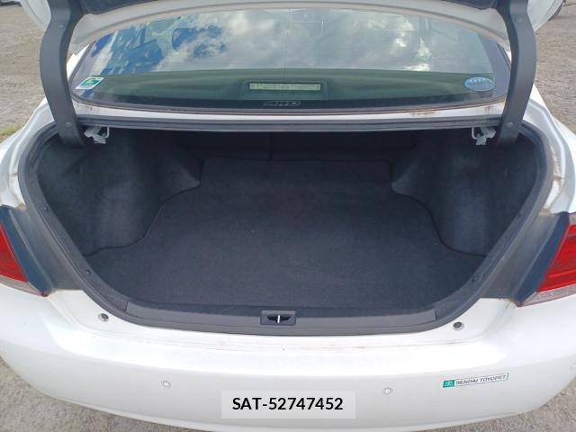 Toyota PREMIO 2017-08 8653433-7