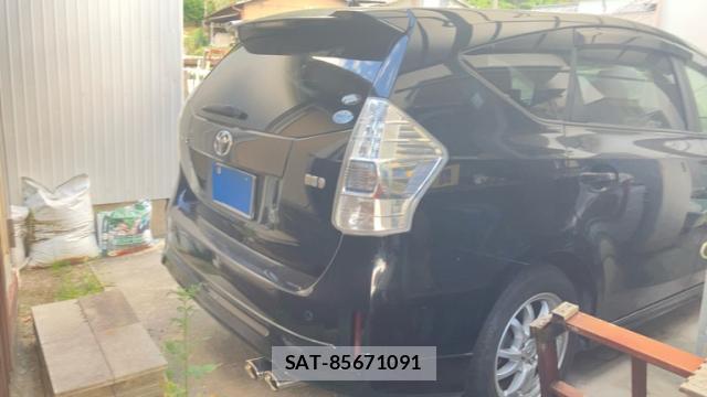 Toyota PRIUS ALPHA 2011-11 8646955-4