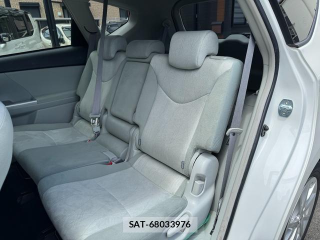 Toyota PRIUS ALPHA 2012-08 8647275-13