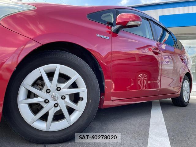 Toyota PRIUS ALPHA 2013-08 8648185-12