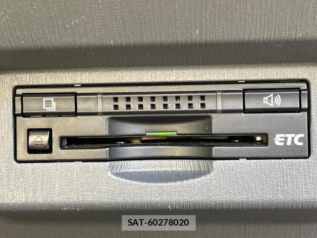 Toyota PRIUS ALPHA 2013-08 8648185-5