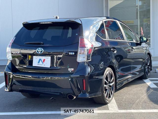 Toyota PRIUS ALPHA 2017-01 8648191-17
