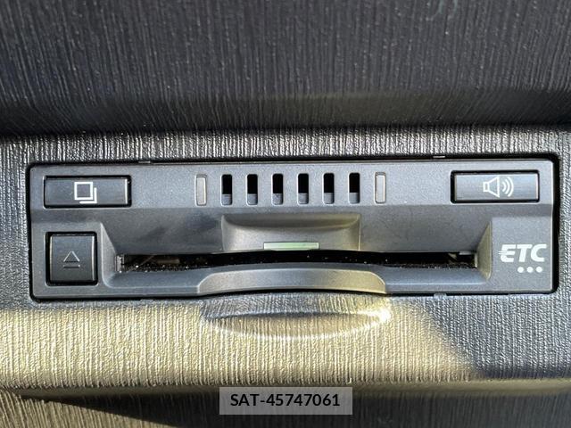 Toyota PRIUS ALPHA 2017-01 8648191-4