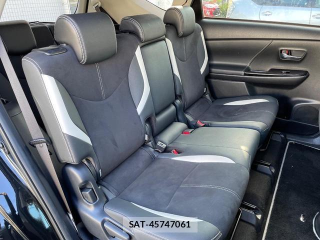 Toyota PRIUS ALPHA 2017-01 8648191-8