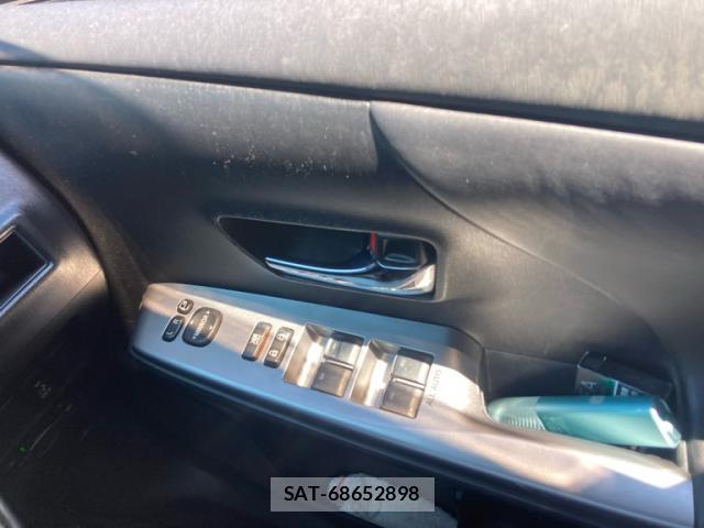 Toyota PRIUS ALPHA 2016-08 8648559-15