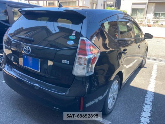 Toyota PRIUS ALPHA 2016-08 8648559-2