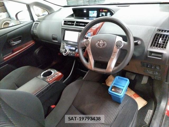 Toyota PRIUS ALPHA 2017-09 8649255-2