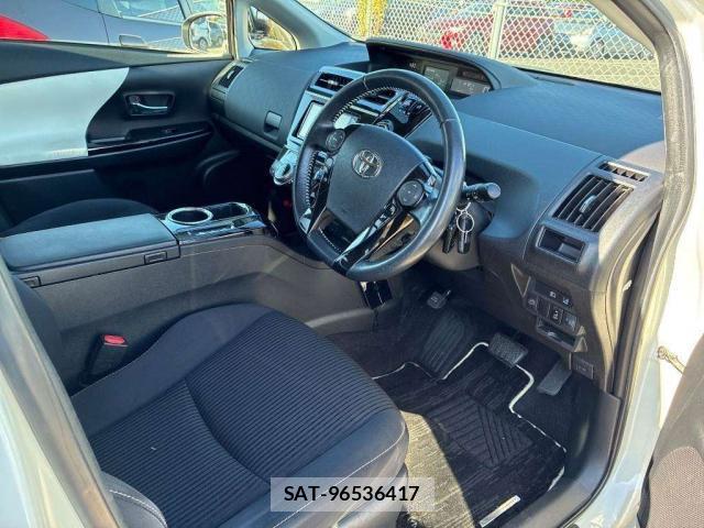 Toyota PRIUS ALPHA 2018-08 8649289-5